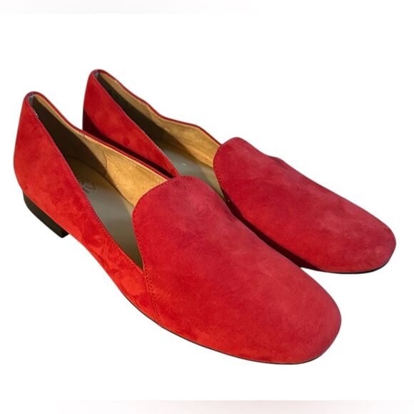 Naturalizer Emiline Women’s Red Suede Slip-On Loafers - Classic. New w/out Tags. - Picture 3 of 8